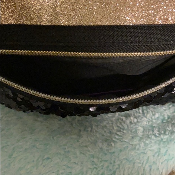 Backpack - Picture 3 of 4